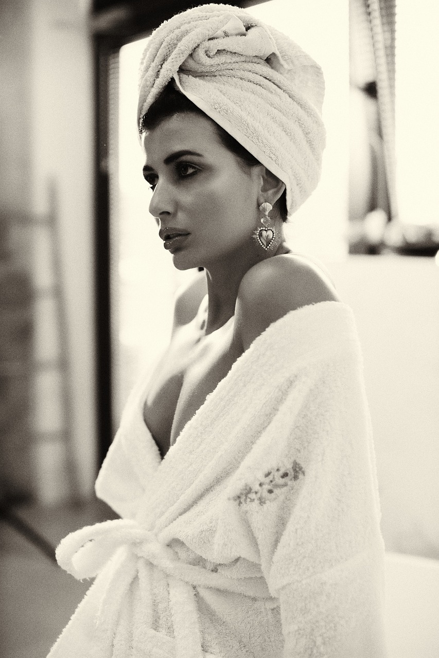 Oxygen Skincare Meets Healing Aesthetics: VIIcode Eye Oxygen SPA